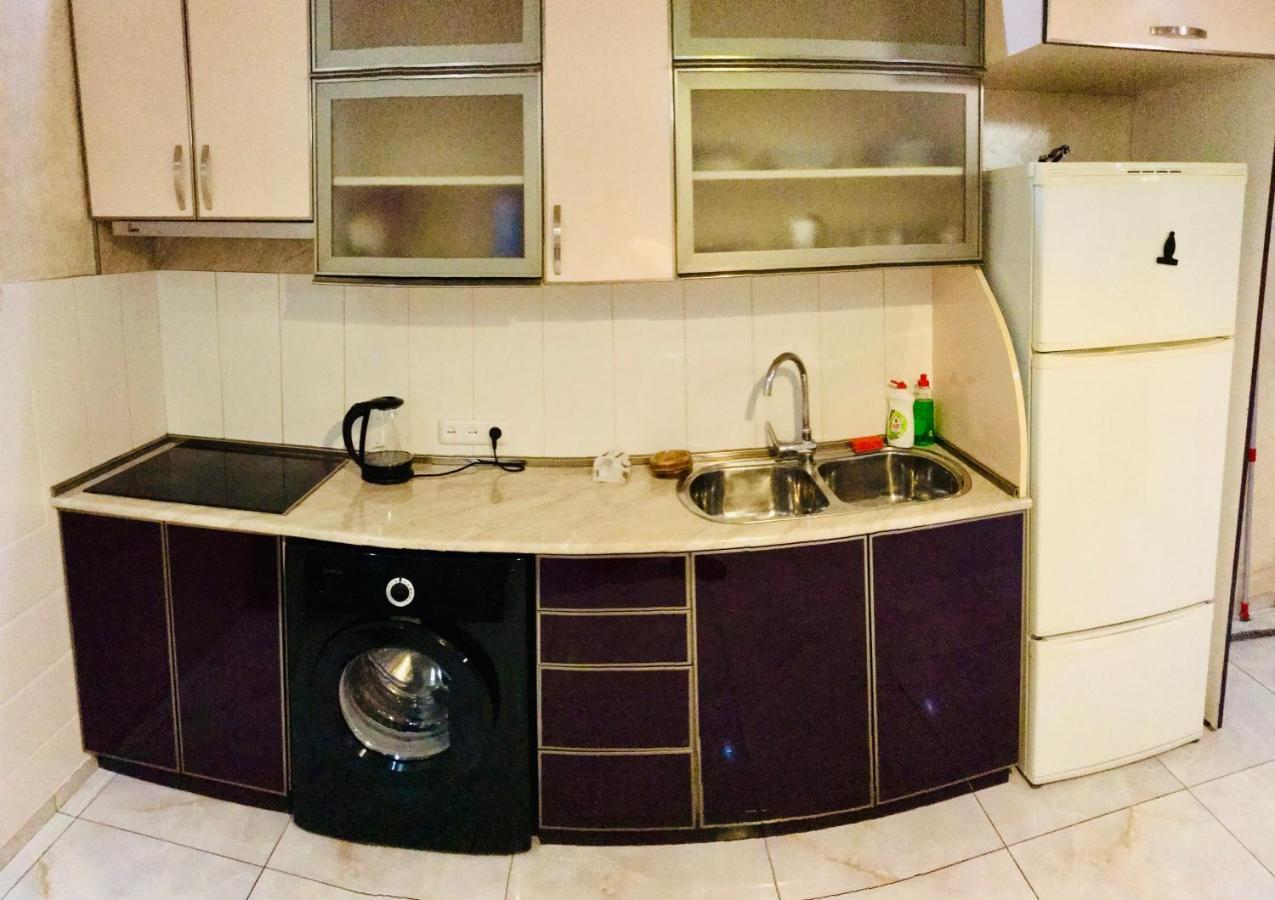 Luxury Apartment With Jacuzzi On Republic Square يريفان المظهر الخارجي الصورة