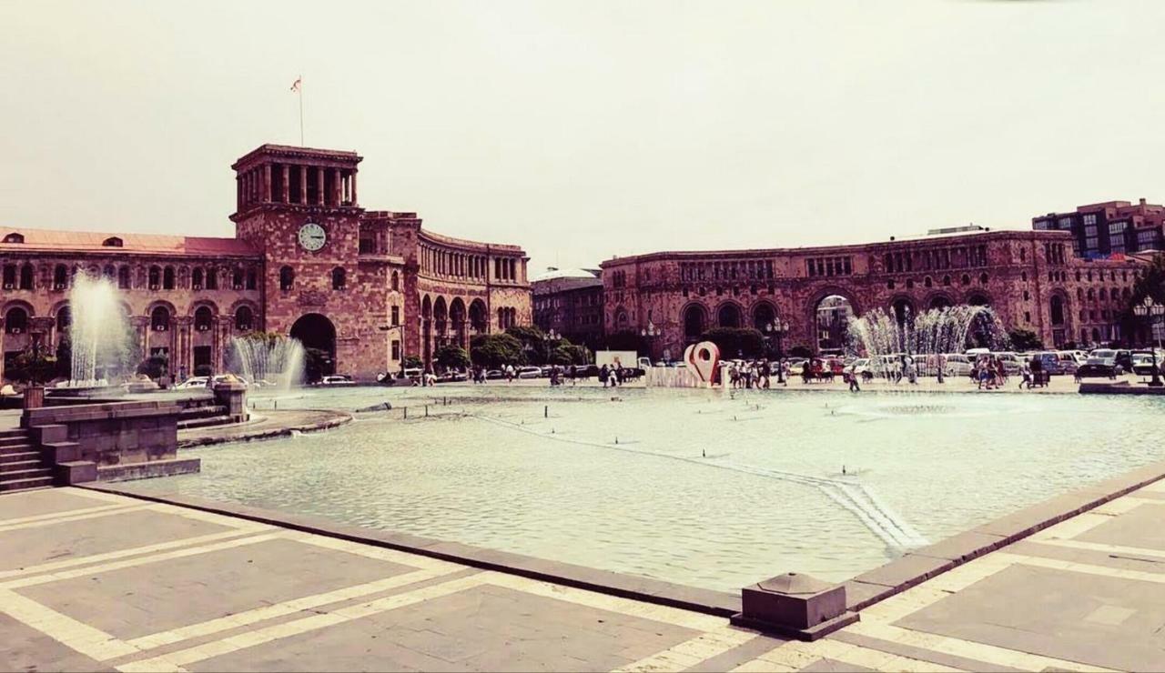 Luxury Apartment With Jacuzzi On Republic Square يريفان المظهر الخارجي الصورة