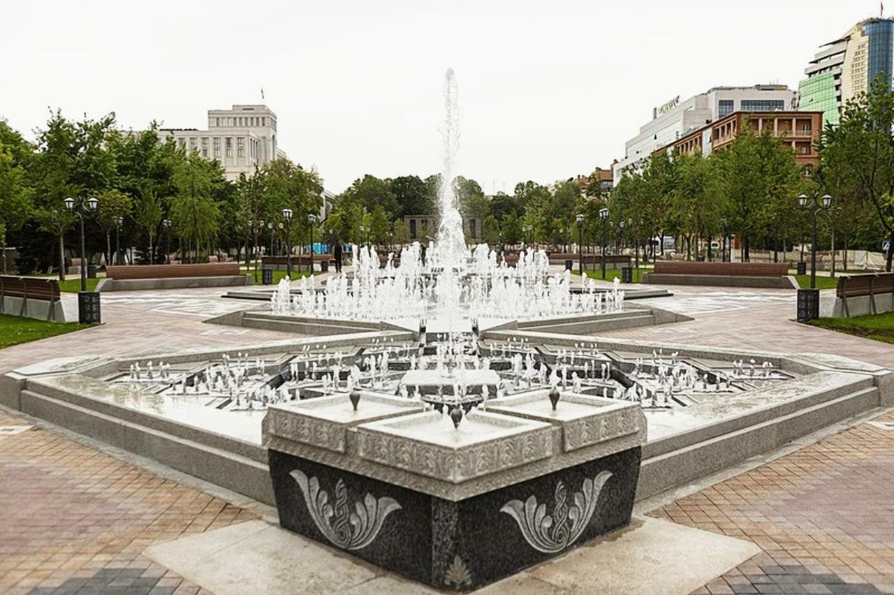 Luxury Apartment With Jacuzzi On Republic Square يريفان المظهر الخارجي الصورة