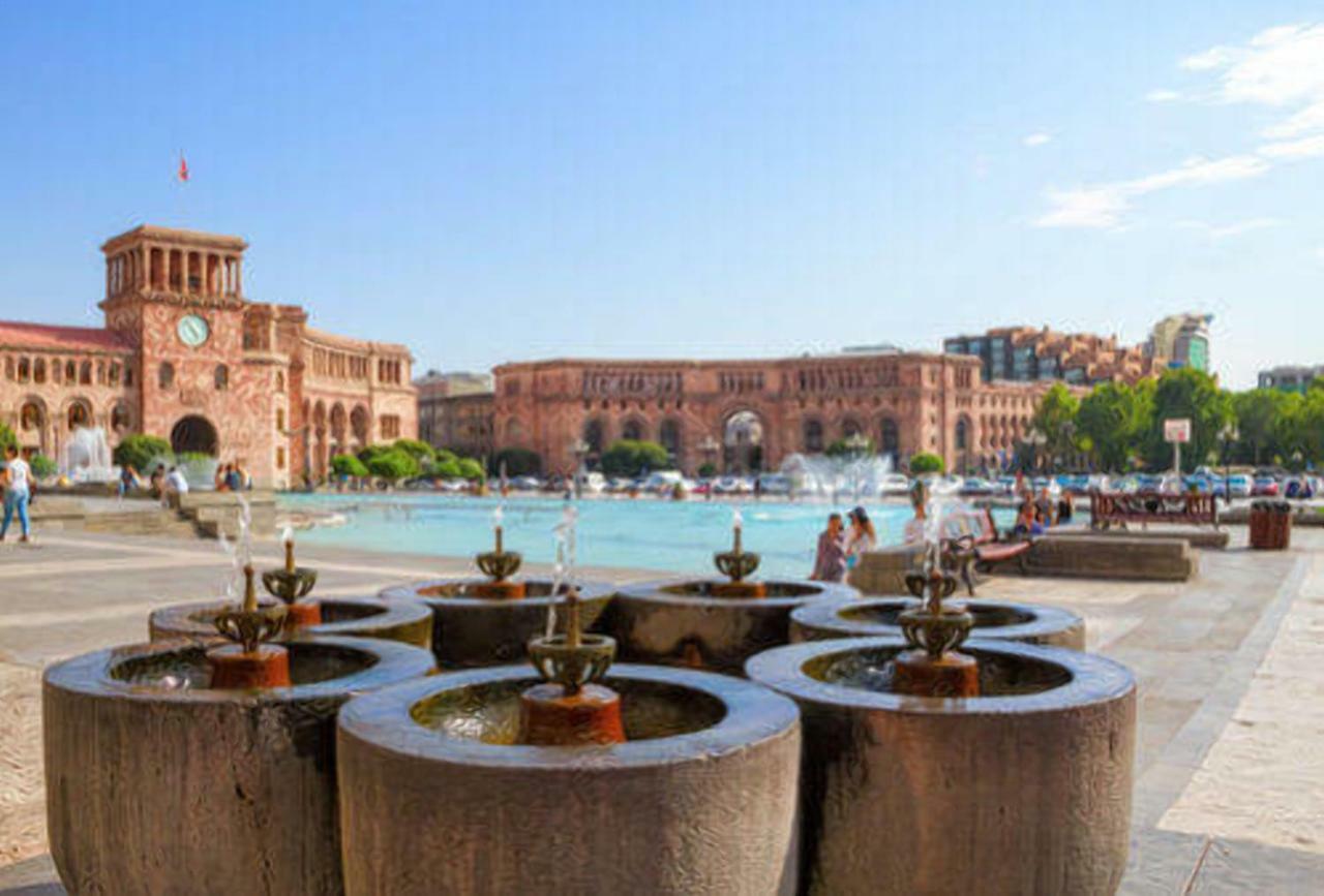 Luxury Apartment With Jacuzzi On Republic Square يريفان المظهر الخارجي الصورة